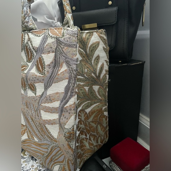 🎉🎁🎁🥳🍁🍂✨Shein Fall 🍁🍂Tote Bag Zipper Closure Top✨Preloved cond - Picture 4 of 11